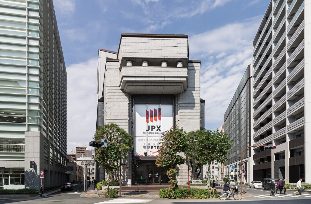 リミックスポイント（3825）自社株買い、上限800万株・20億円—取得は10月1日から、上限と実績は別