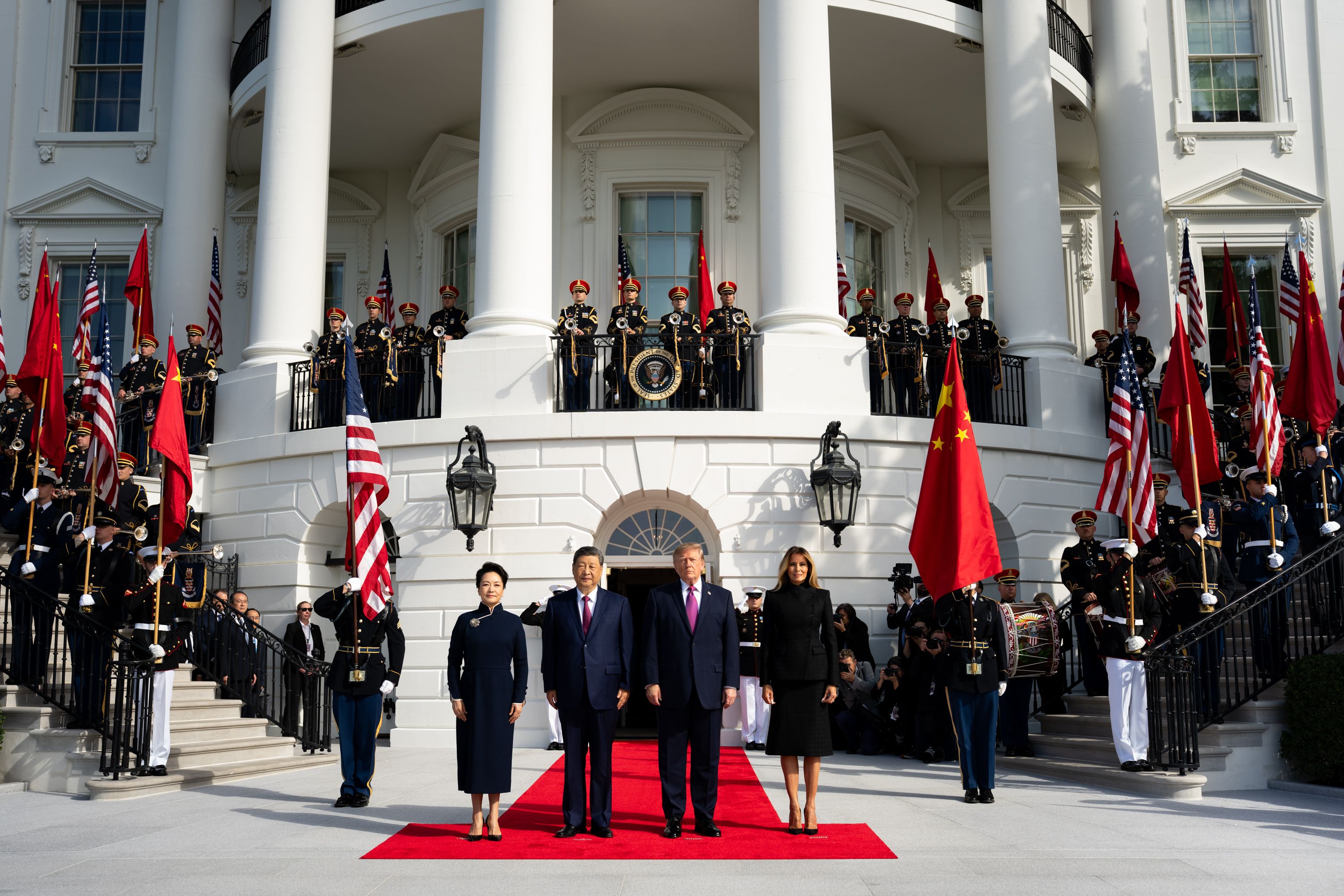 2026年9月24日の米中国賓訪問でホワイトハウス南玄関に並ぶ米中両首脳夫妻