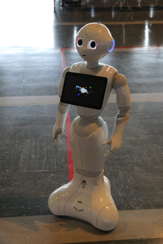 国産セミヒューマノイド「ugo Nova」発表—2027年量産、双腕ロボットで学習データ収集