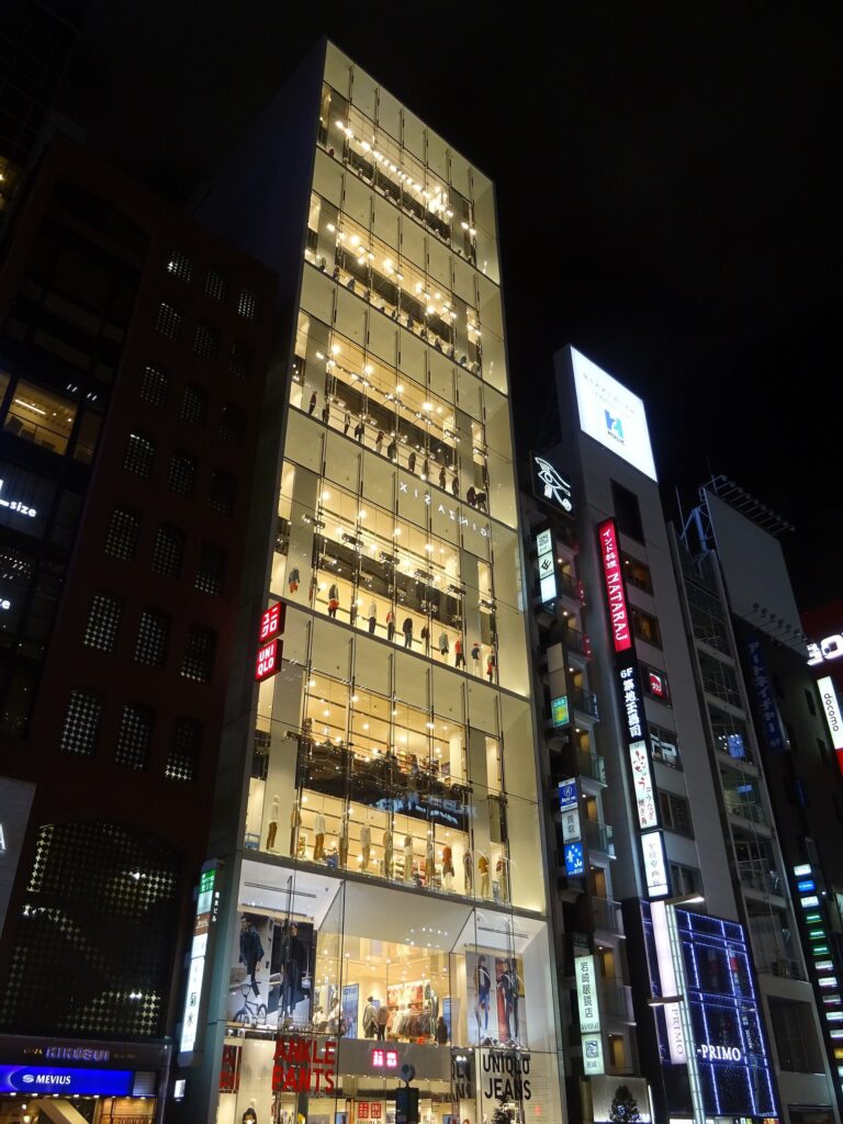 ファーストリテイリング、5期連続で最高業績—売上3.96兆円、年間配当850円へ